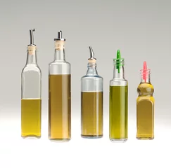 Fototapeten 5 Botellas cristal de aceite con diferentes escanciadores © JesusIgnacio
