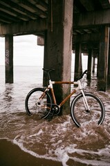 Fototapeta na wymiar beach biking (film 35mm)