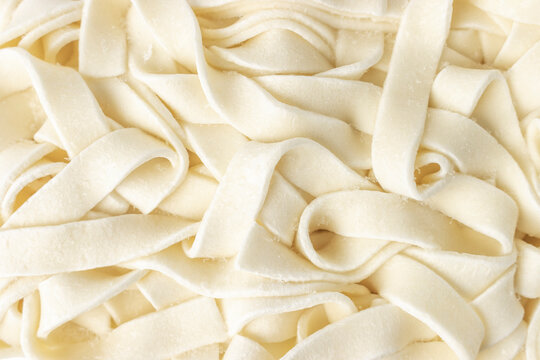 冷凍した一食分のうどんの麺（きし麵）