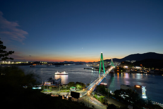 Sunset view of dolsan bridge in yeosu, south korea. 여수 돌산대교, 야경, 일몰, 타임랩스, 바다	
