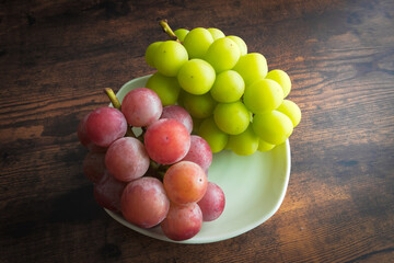 シャインマスカットと安芸クイーン