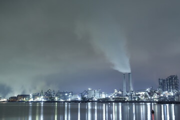 えんとつ町の夜景と空模様！コンビナートのヒカリと幻想的な光のコラボレーション 2022年