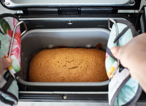 Making a lemon cake