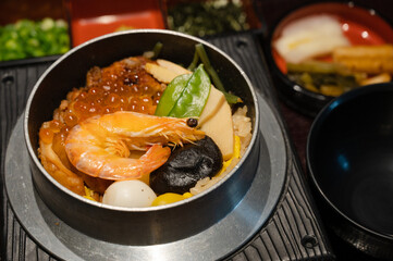 具だくさん釜飯