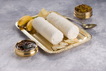 White rice puttu with chana masala curry