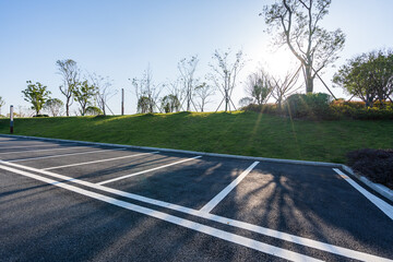 Fototapeta premium parking lot in city park