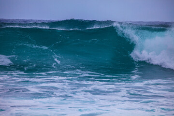 big hawaiian surf on oahu