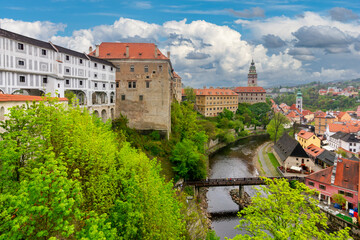Fototapeta na wymiar Cesky Krumlov cityscape with castle over old town and Vltava river, Czech Republic