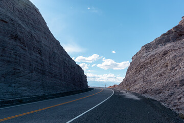 road to the mountains