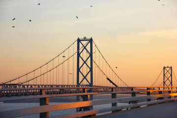 Fototapeta na wymiar sunset over the bay bridge
