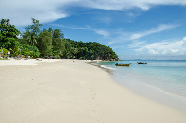 Tioman Island is located on the east coast of Malaysia, with grates dive spots and beaches. Reachable from the Jetty Tanjung Gemuk.