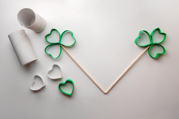 DIY paper clover with toilet roll tube for Saint Patrick Day celebration, zero waste decor for...