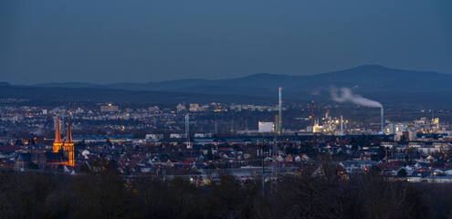 Blick über Mainz-Gonsenheim, Mombach bis zum Feldberg im Taunus