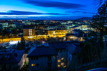 Fototapeta premium salzburg city at blue hour