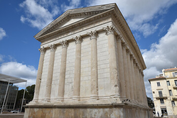 Temple romain de la maison Carrée à Nîmes. France