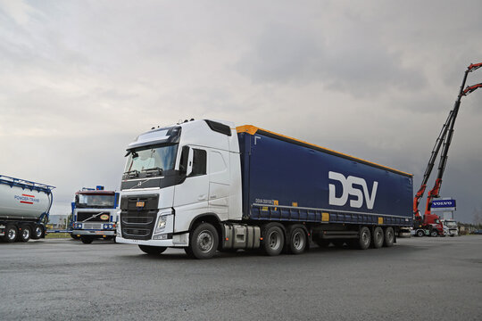 White Volvo FH 500 Semi Trailer Truck on the Move