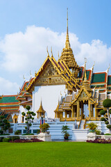 Naklejka premium Phra Tinang Aporn Phimok Prasat Pavillion in the Grand Palace in Bangkok