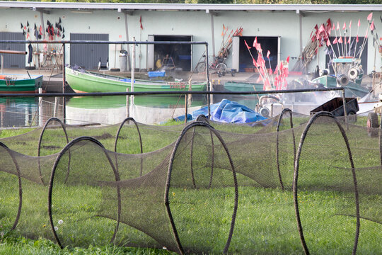 Fischreusen zum Trocknen