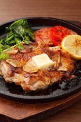 チキンステーキ　ガーリックバター