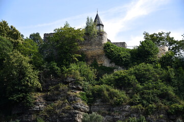 Fototapeta na wymiar old castle in the mountains