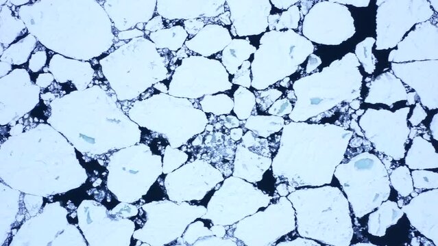 知床半島の流氷　空撮