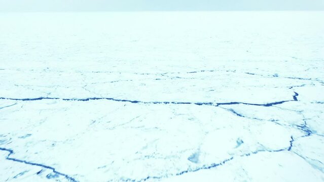 知床半島の流氷　空撮