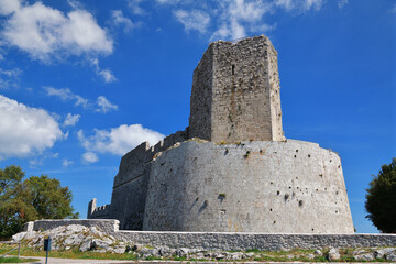 Fototapeta na wymiar Castello di Monte Sant’Angelo | Apulien