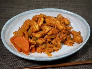 고추장소스 닭고기 채소 볶음