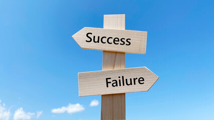 successとfailureの文字入り道しるべと青空