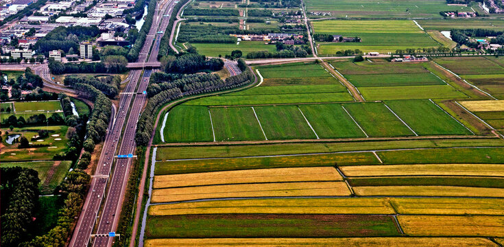 Campo agricola em area urbana. Amsterdam. Holanda.