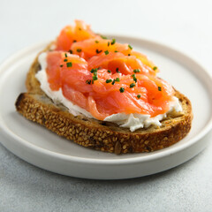 Smoked salmon toast with cream cheese