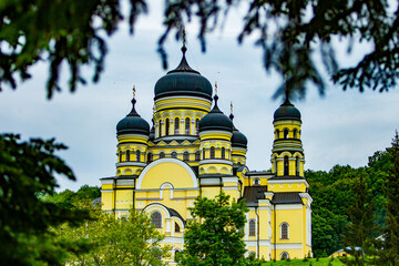 Fototapeta na wymiar The Hâncu Monastery.Paraskevievsky Monastery is an Orthodox monastery in the Nisporensky region of Moldova.