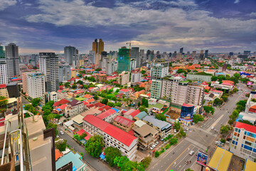 Phnom Penh city center view from a rooftop - obrazy, fototapety, plakaty