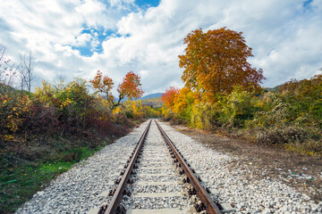 Viaggio in treno in Abruzzo, la transiberiana d'italia, Viaggio tra monti e boschi in autunno, un...