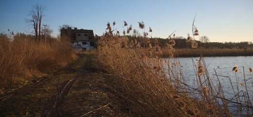 House by the pond © Klimczak-Krajewska