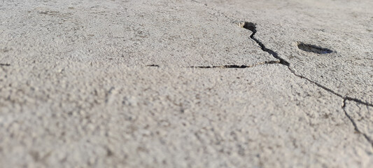 Fototapeta na wymiar Crepa nel muro, danni creati dal terremoto