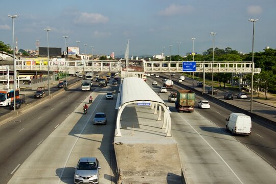 BRT - Avenida Brasil - Rio de Janeiro - Novas esta&ccedil;&otilde;es BRT corredor Transbrasil - BRT - Avenida Brasil - Rio de Janeiro - New BRT stations in the Transbrasil corridor.