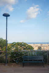 kissing bench in tne park of barcelona
