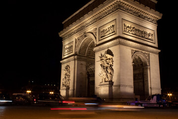 Fototapeta na wymiar Arc de Triomphe at Night