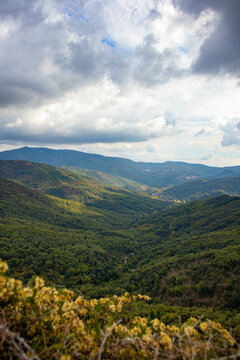 Scorci del paese di Tonara, provincia di Nuoro, Sardegna
