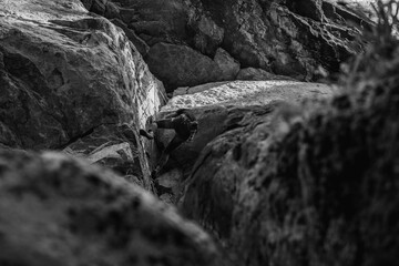Rock Climber climbing the route Para mis amigos in Suesca Colombia © Gabriel Roveda