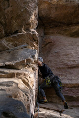 Rock Climber climbing the route Para mis amigos in Suesca Colombia © Gabriel Roveda