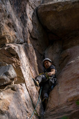 Rock Climber climbing the route Para mis amigos in Suesca Colombia © Gabriel Roveda