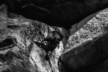Rock Climber climbing the route Para mis amigos in Suesca Colombia © Gabriel Roveda