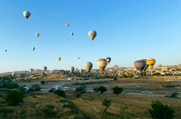 hot air balloons in cappadocia