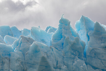 Pináculos de hielo en el Glaciar Grey