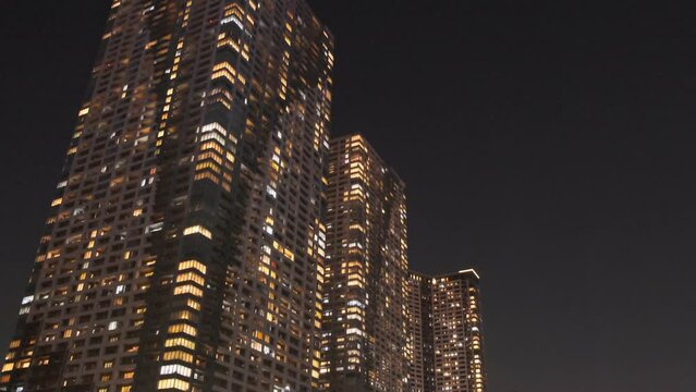 タワーマンション　夜景　ベイエリア
