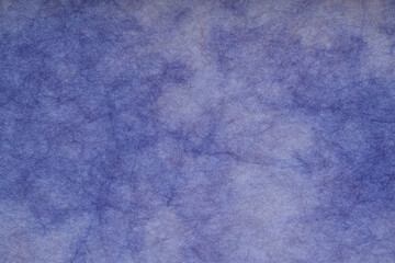 青紫色の絞り染めの和紙