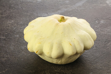 Raw round vegetable - zucchini patosson