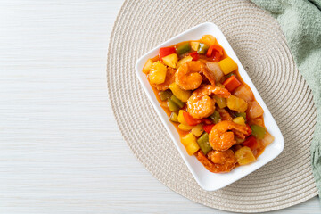 Stir-fried sweet and sour with fried shrimp